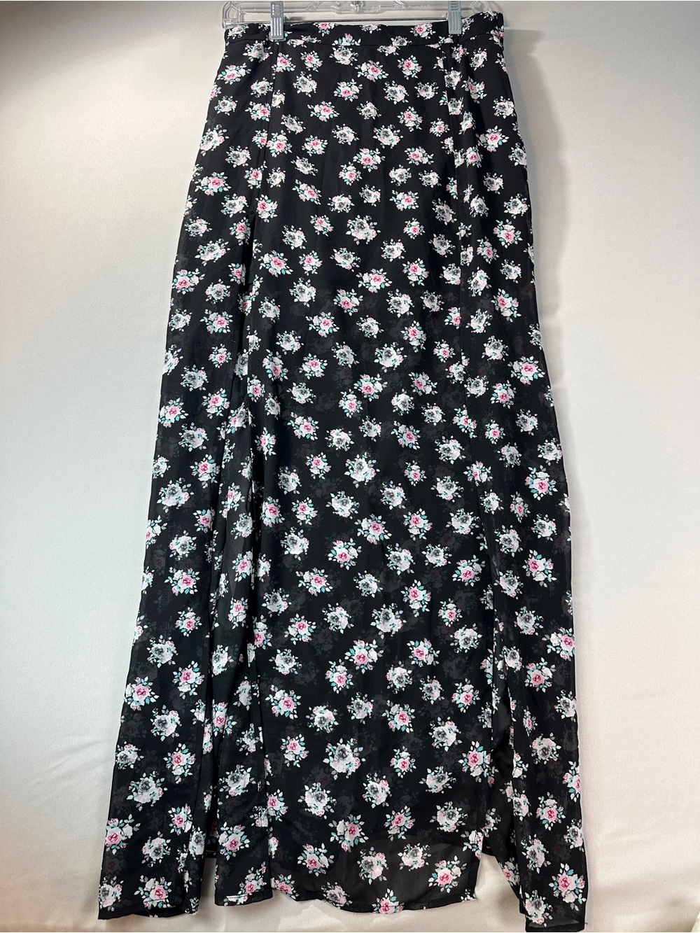 NWT H&M Black Mini Skirt under Maxi 10 White Pink Floral Print Sheet